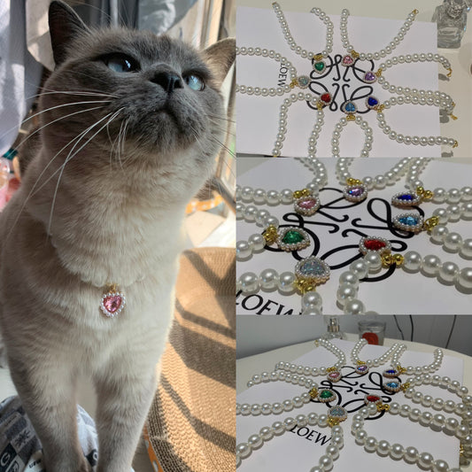 ✨ Vintage Pearl & Crystal Pet Collar ✨ – Adjustable Sparkling Necklace for Dogs & Cats, Heart Charm Bling Accessory, Valentine’s Gift, Luxury Rhinestone Choker (S/M/L)